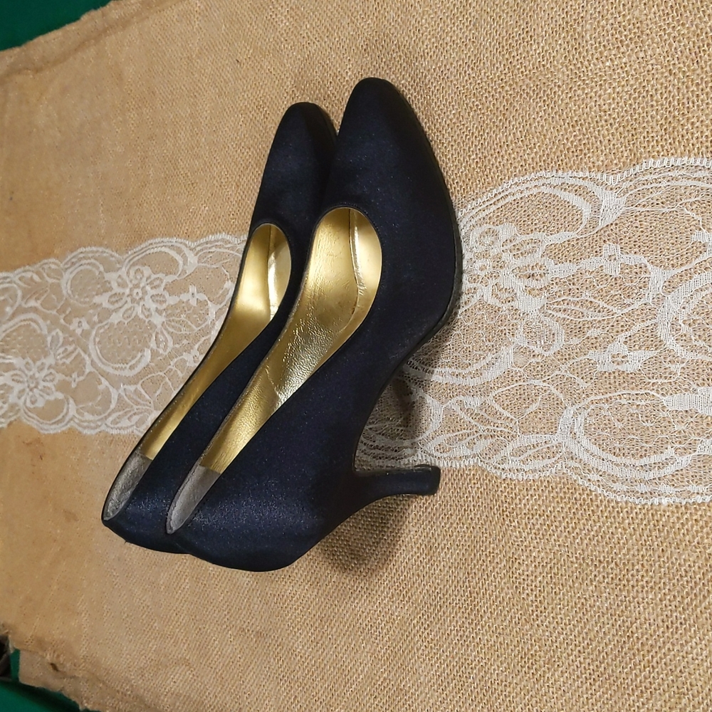 Salvatore Ferragamo Satin Stiletto Heels Women's Sz 4.5B, Navy Blue - Picture 3 of 7